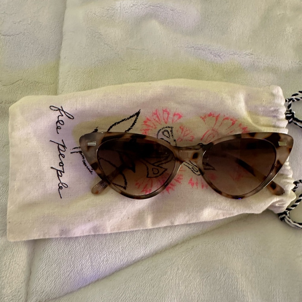 Free people cat eye sunglasses
